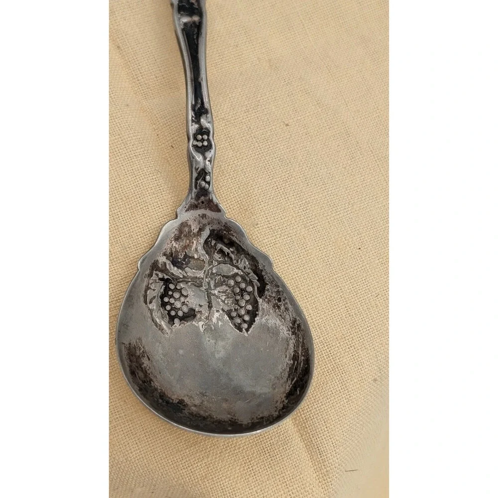 Antique Wm A Rogers A1 Silverplate Serving Spoon Grapevine Pattern Victorian